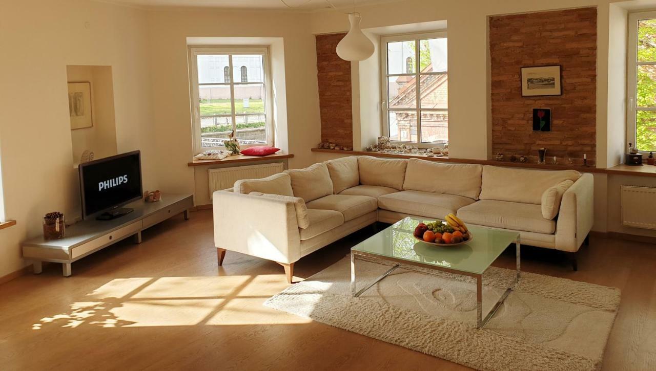 Exceptional Uzupis Bridge 3 bedroom apartment VNO Buitenkant foto
