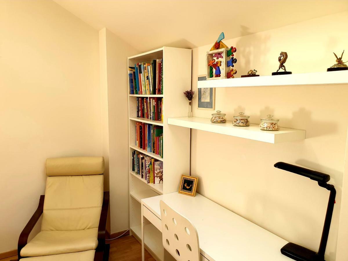 Exceptional Uzupis Bridge 3 bedroom apartment VNO Buitenkant foto