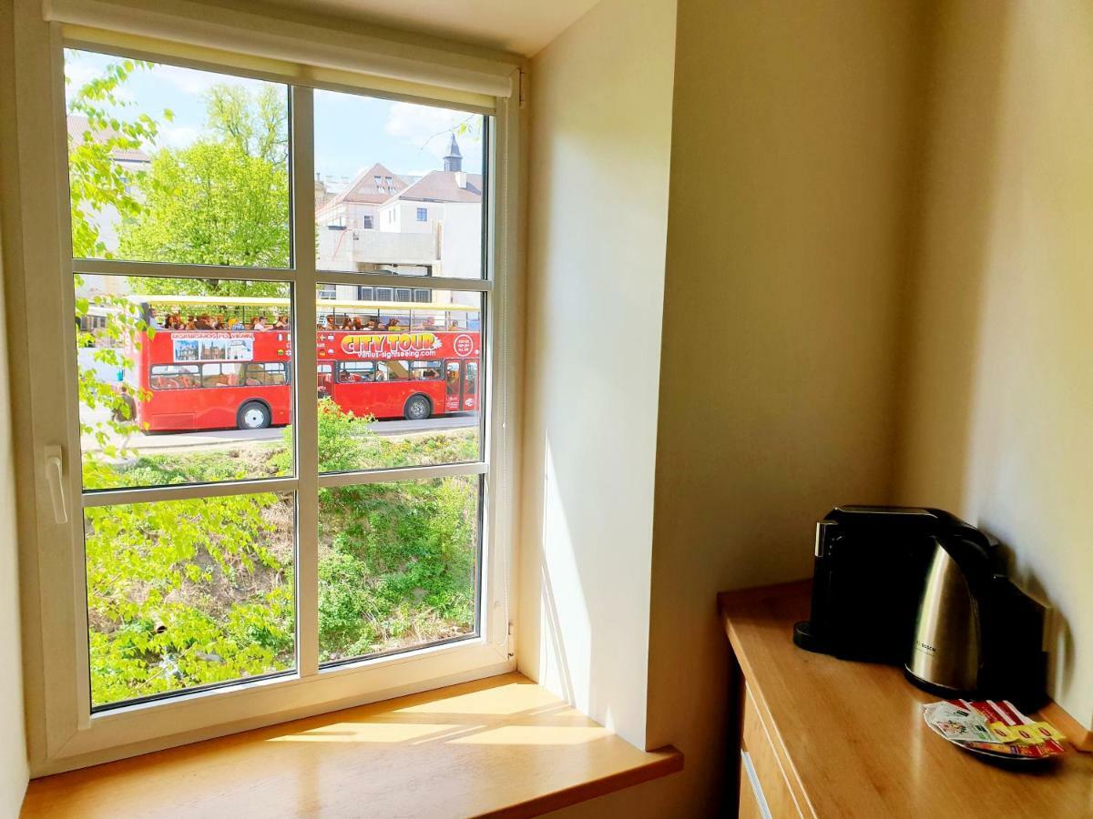 Exceptional Uzupis Bridge 3 bedroom apartment VNO Buitenkant foto